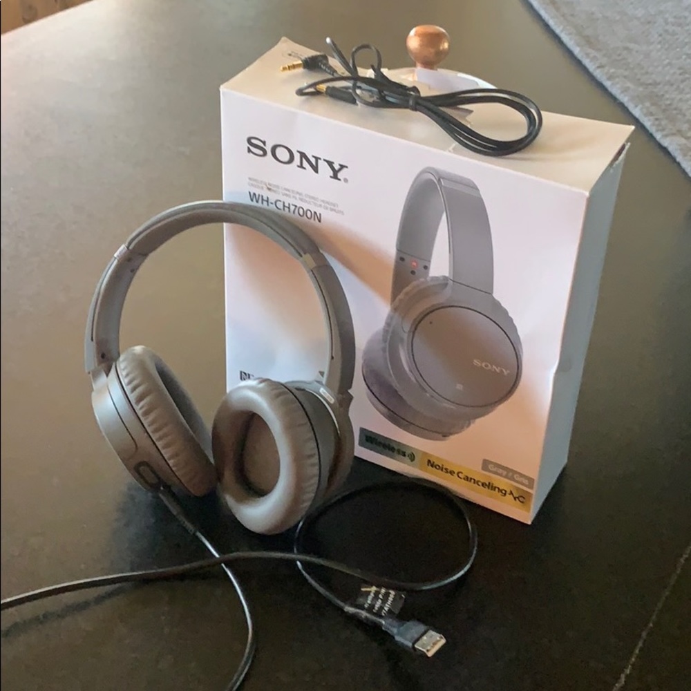 Wireless headphones